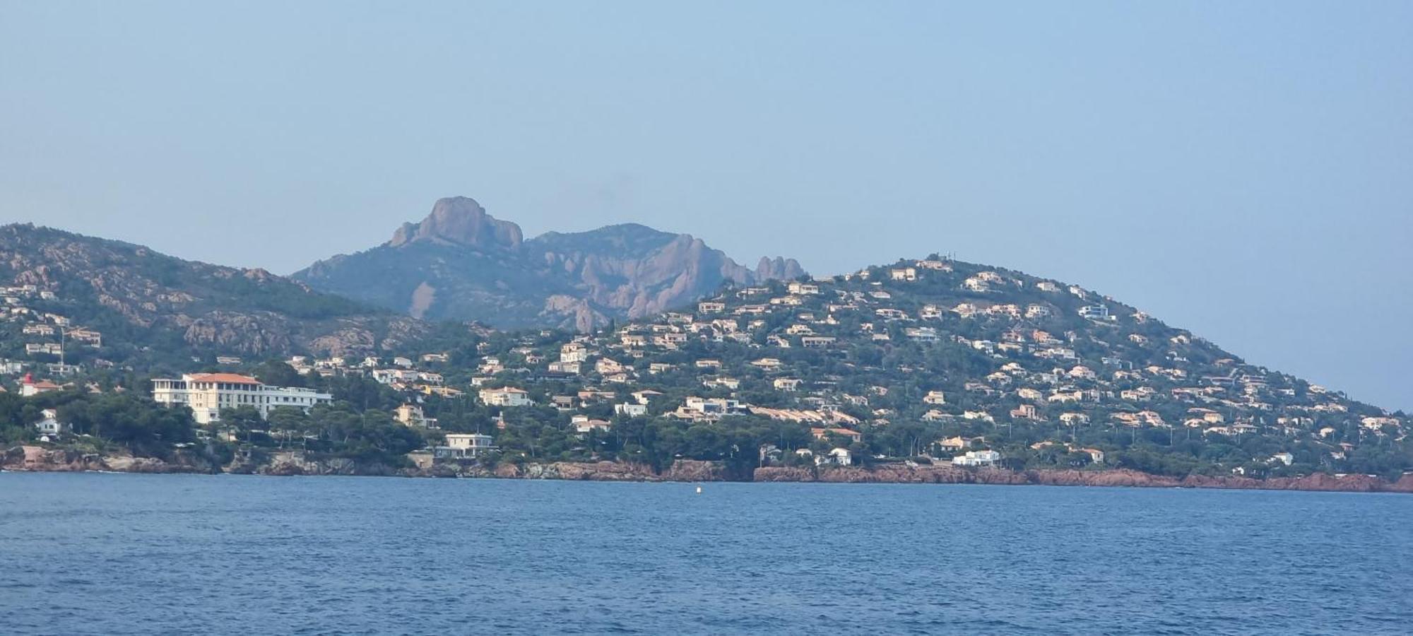 Agay Cap Esterel Village Allee Fleurs - F2 Clim Vue Golf Et Mer - Grande Terrasse Plein Sud Сен-Рафаэль Экстерьер фото