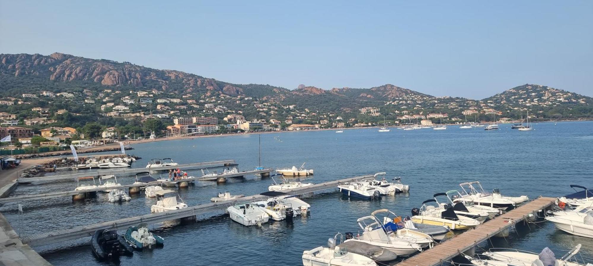 Agay Cap Esterel Village Allee Fleurs - F2 Clim Vue Golf Et Mer - Grande Terrasse Plein Sud Сен-Рафаэль Экстерьер фото