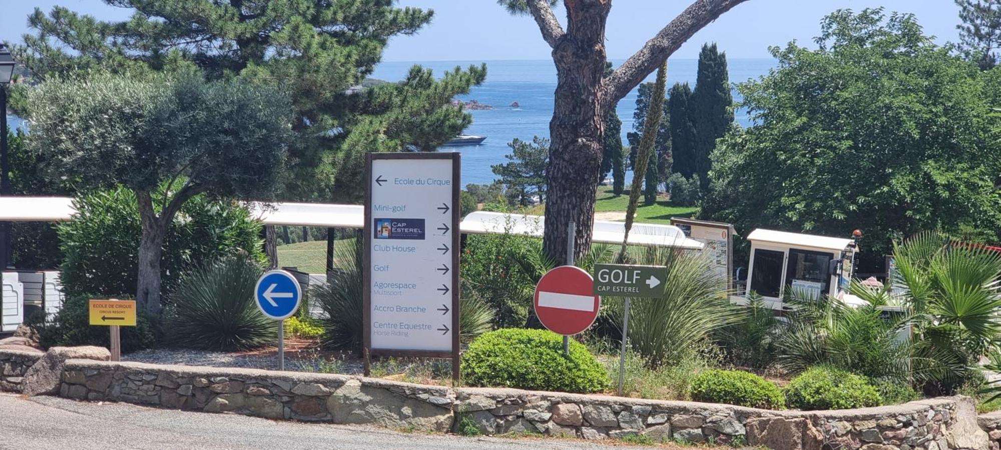 Agay Cap Esterel Village Allee Fleurs - F2 Clim Vue Golf Et Mer - Grande Terrasse Plein Sud Сен-Рафаэль Экстерьер фото