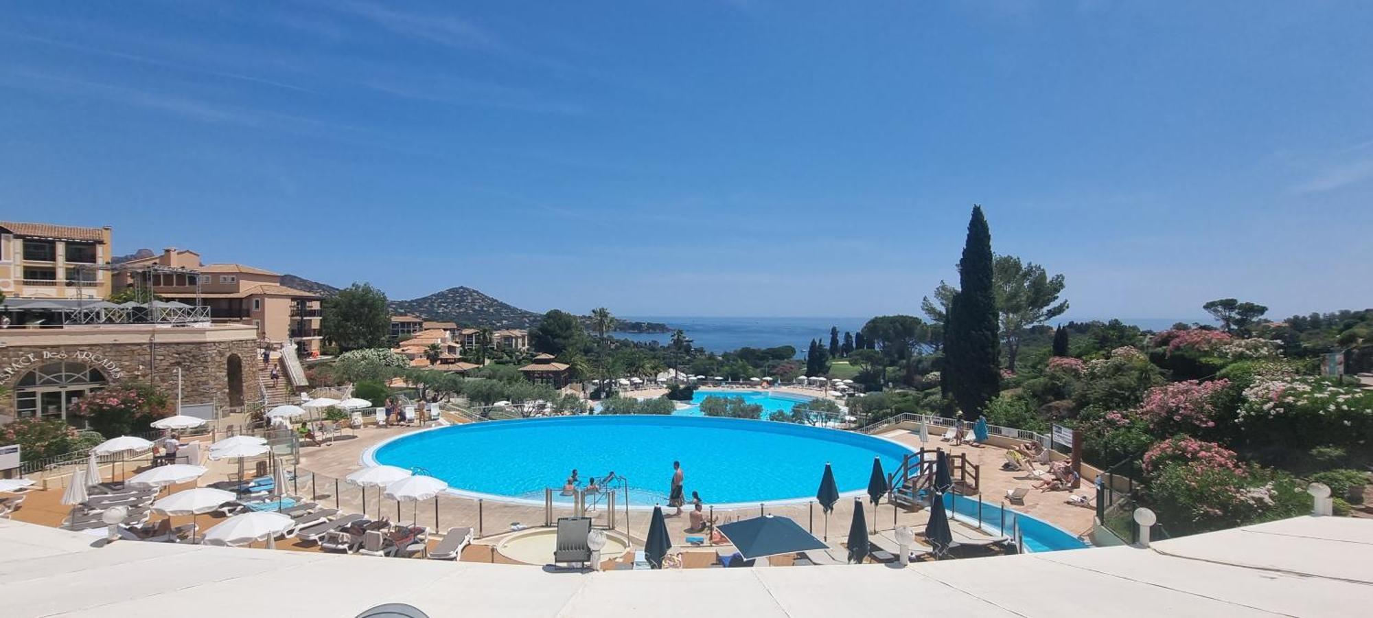 Agay Cap Esterel Village Allee Fleurs - F2 Clim Vue Golf Et Mer - Grande Terrasse Plein Sud Сен-Рафаэль Экстерьер фото