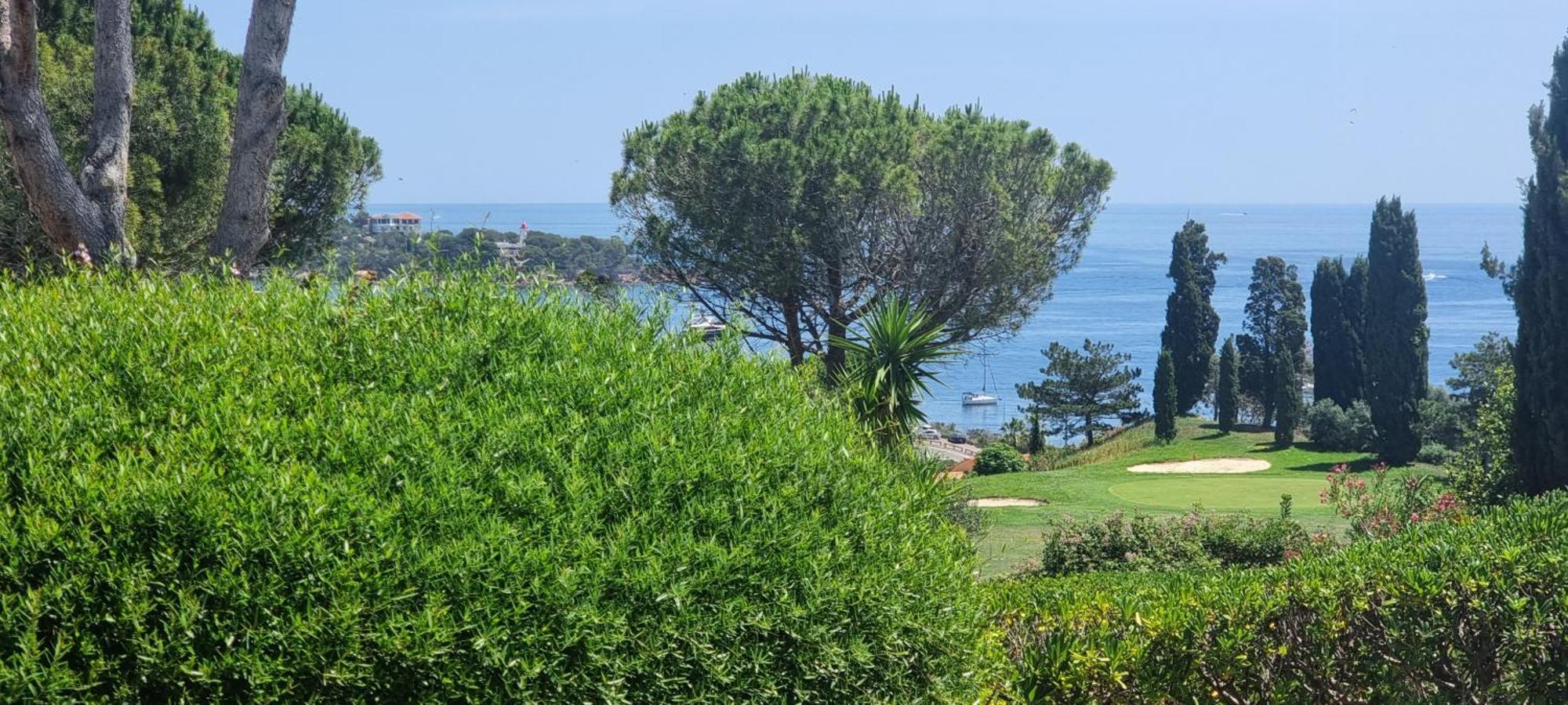 Agay Cap Esterel Village Allee Fleurs - F2 Clim Vue Golf Et Mer - Grande Terrasse Plein Sud Сен-Рафаэль Экстерьер фото