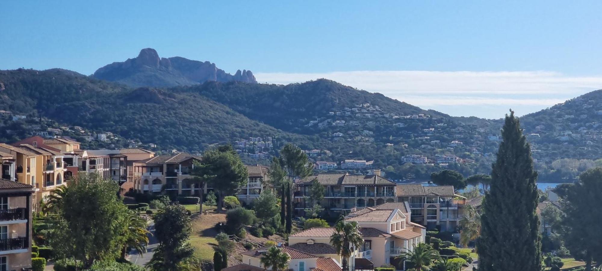 Agay Cap Esterel Village Allee Fleurs - F2 Clim Vue Golf Et Mer - Grande Terrasse Plein Sud Сен-Рафаэль Экстерьер фото